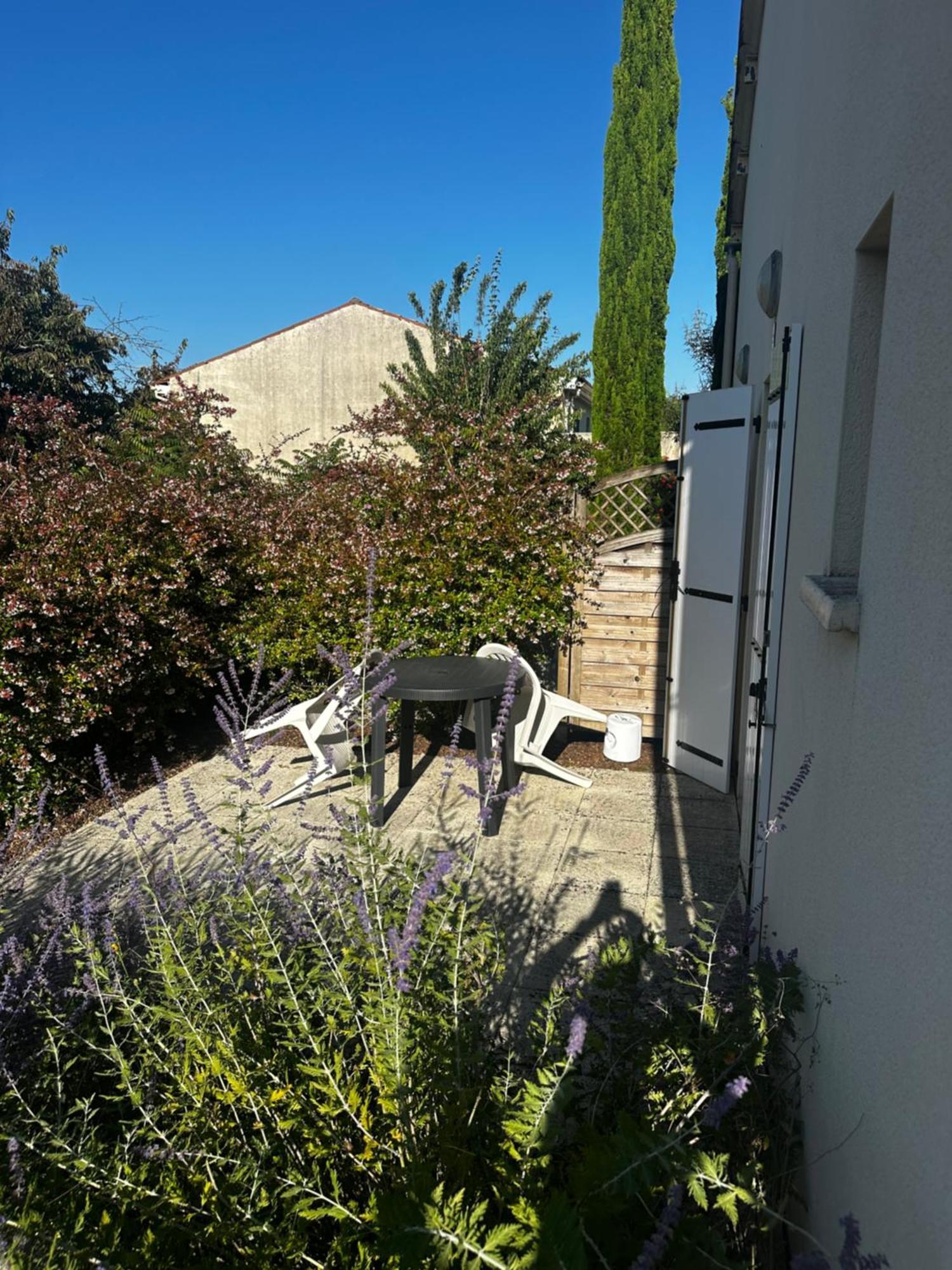Les Roussets Apartment